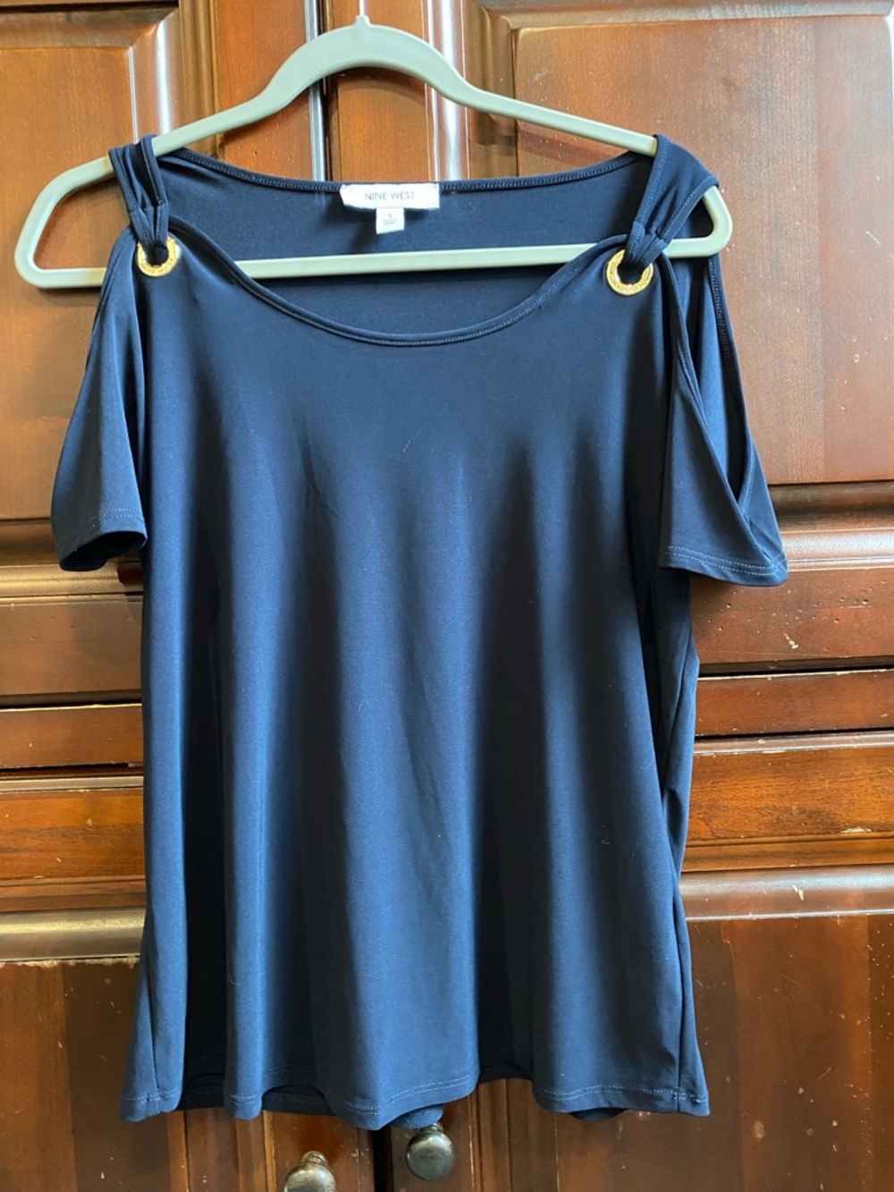 Nine West Navy Cold-Shoulder Tee with Gold Ring Accents